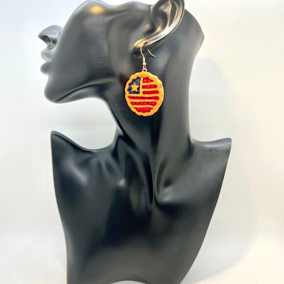 Cherry Pie Earrings - Pie Accessories - Summer Earrings - 4th of July Earrings - Picture 6 of 8